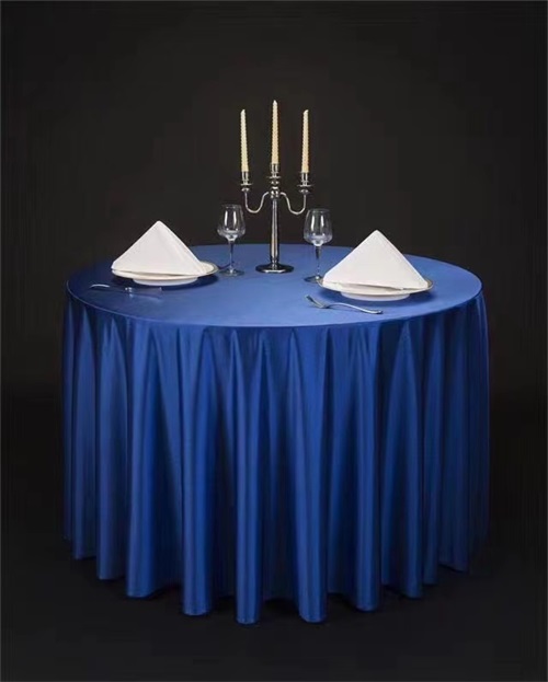 在布置家具時桌布椅套定制要注意的事項